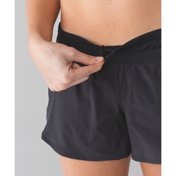 🔻SOLD ON MERC!🔻🆕 NWOT Lululemon Tracker Short 4 - Picture 2 of 5